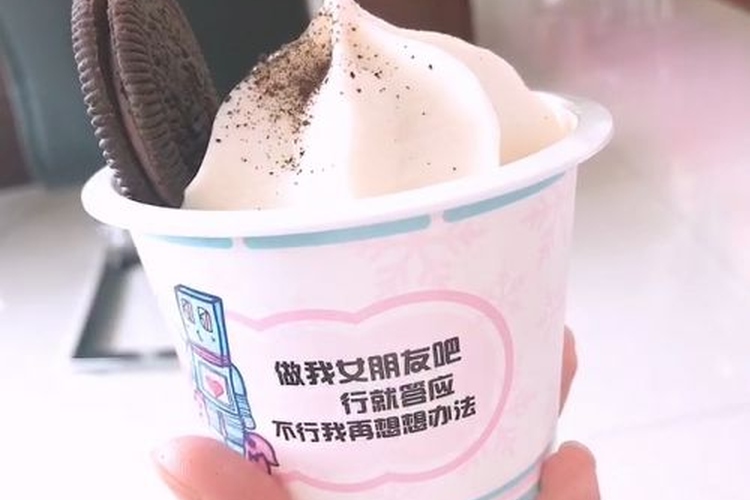 關(guān)于冰淇淋自動(dòng)售賣機(jī)，能吸引顧客靠的是什么？